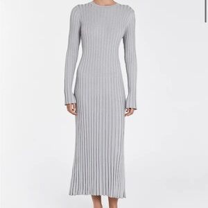 Elegant Gray Ribbed Knit Dress